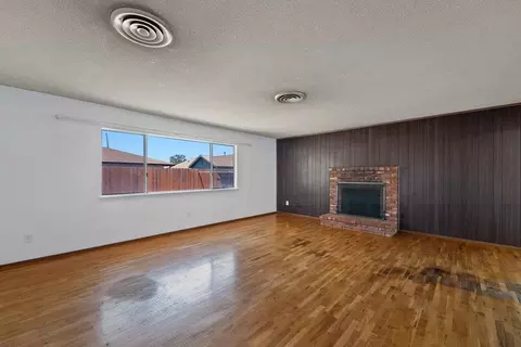 2107 Chanticleer Ave, Santa Cruz, CA 95062