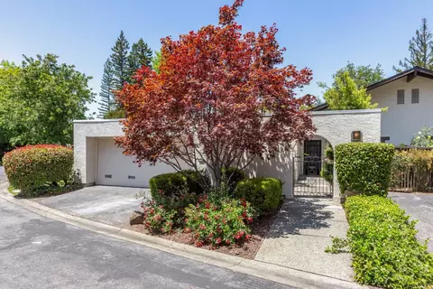 2435 Sharon Oaks Dr, Menlo Park, CA 94025
