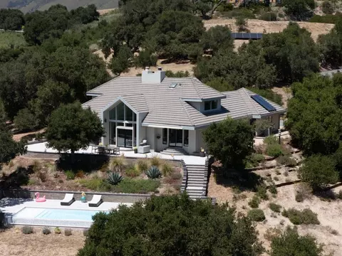 31499 Via Las Rosas, Carmel Valley, CA 93924