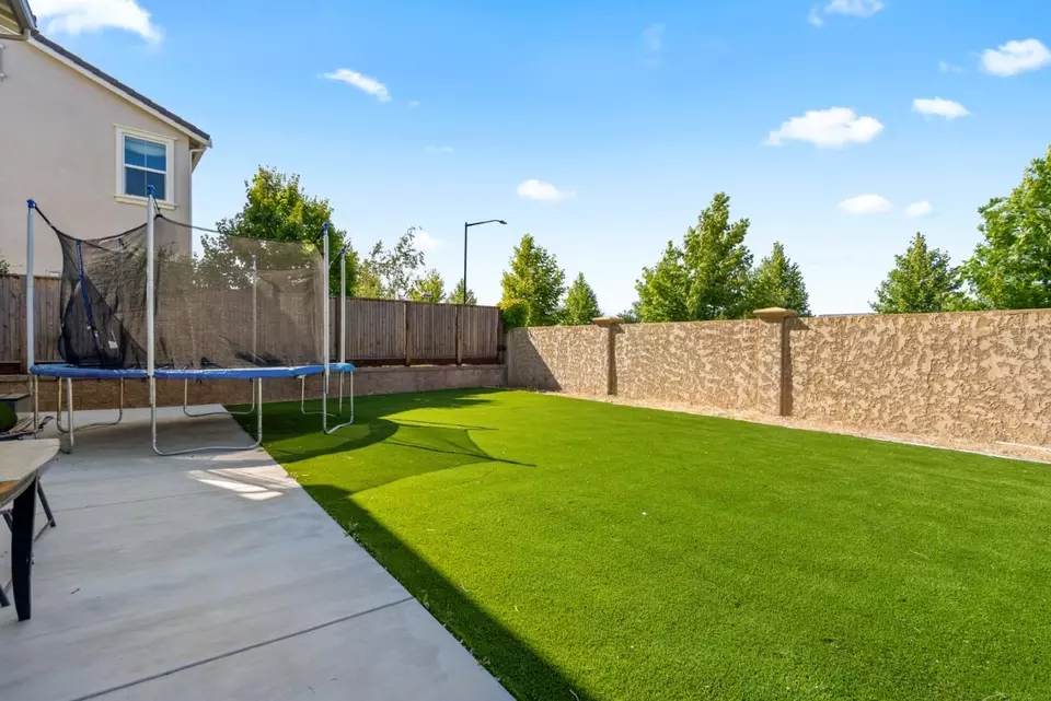 Exterior - 1455 Winzer Pl, Gilroy, CA 95020 photo 5 of 6
