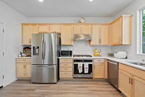 Kitchen - 1455 Winzer Pl, Gilroy, CA 95020 photo 1 of 2