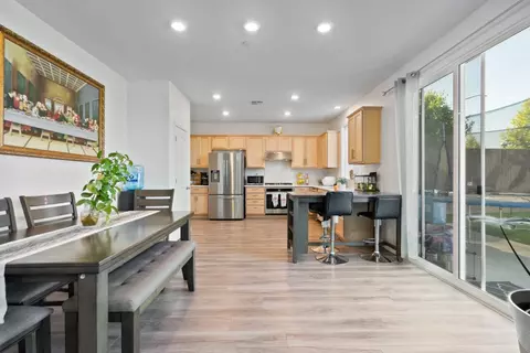 Entry Way - 1455 Winzer Pl, Gilroy, CA 95020 photo 1 of 4