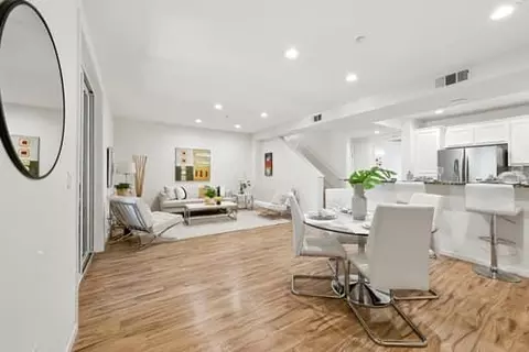 709 Modern Ice Dr, San Jose, CA 95112