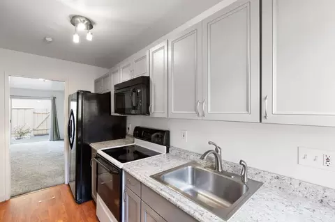 Kitchen - 1358 Terra Nova Blvd, Pacifica, CA 94044 photo 1 of 1