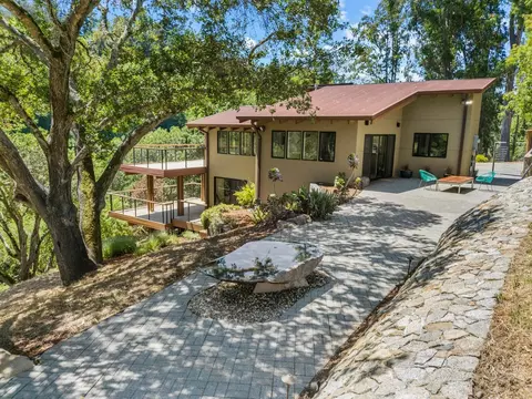 3773 Paul Sweet Rd, Santa Cruz, CA 95065