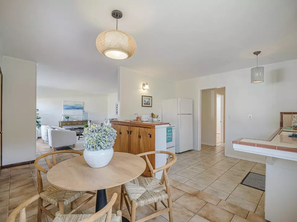 Dining - 320 35th Ave, Santa Cruz, CA 95062 photo 1 of 2