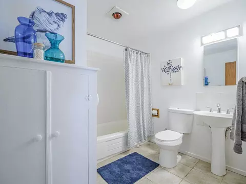 Bath - 320 35th Ave, Santa Cruz, CA 95062 photo 1 of 3