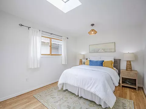 Bedroom - 320 35th Ave, Santa Cruz, CA 95062 photo 1 of 3