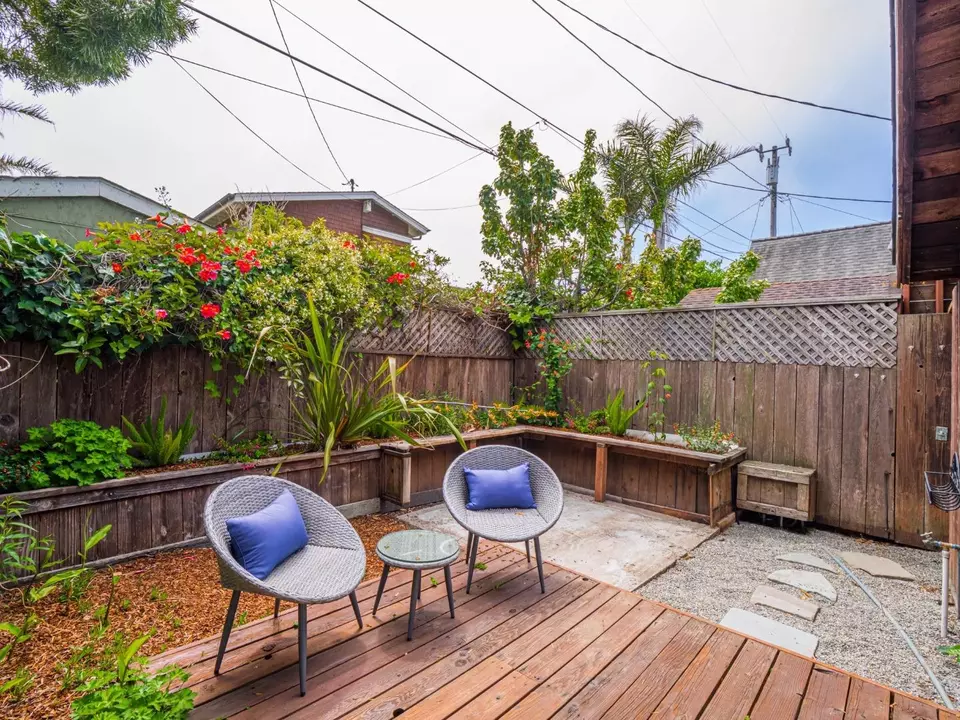 Exterior - 320 35th Ave, Santa Cruz, CA 95062 photo 9 of 12