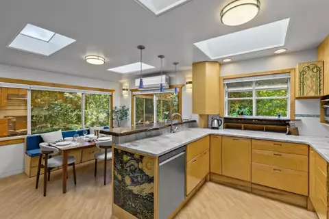 Kitchen - 260 Overlook Dr, Boulder Creek, CA 95006 photo 2 of 4