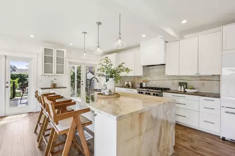 124 Glenview St, Santa Cruz, CA 95062