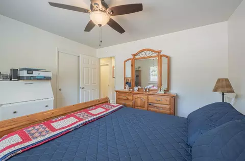 Bedroom - 18101 Berta Canyon Rd, Salinas, CA 93907 photo 5 of 5