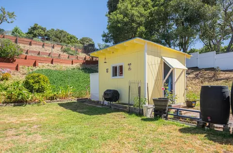 Exterior - 18101 Berta Canyon Rd, Salinas, CA 93907 photo 9 of 11