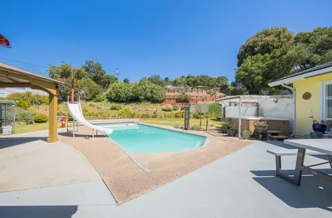 Exterior - 18101 Berta Canyon Rd, Salinas, CA 93907 photo 8 of 11