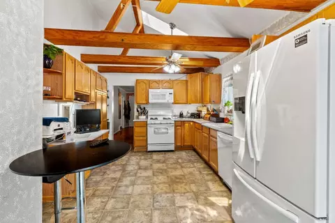 Kitchen - 12800 Boulder St, Boulder Creek, CA 95006 photo 4 of 4