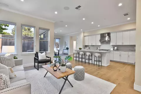 102 Hildebrand Dr, Los Gatos, CA 95032