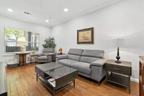 Living - 8434 Walerga Rd 1011, Antelope, CA 95843 photo 2 of 4