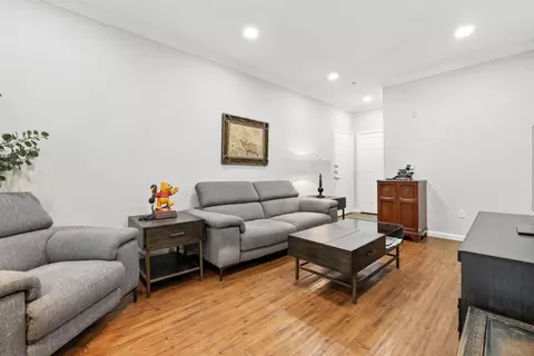 Living - 8434 Walerga Rd 1011, Antelope, CA 95843 photo 1 of 4