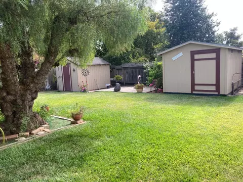 225 Loma Dr, Salinas, CA 93906 photo 2