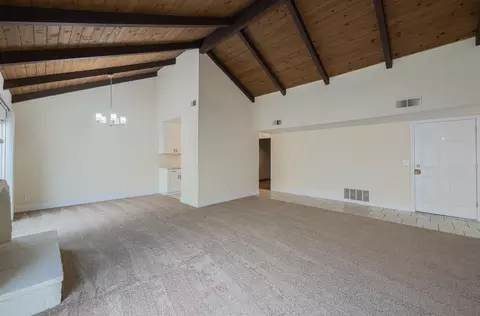 1076 Sherman Dr, Salinas, CA 93907 photo 4