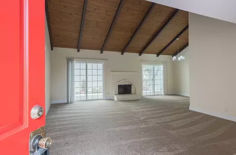 1076 Sherman Dr, Salinas, CA 93907 photo 2