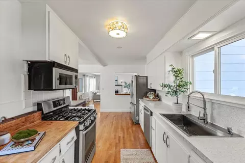 465 Harcourt Ave, Seaside, CA 93955 photo 10