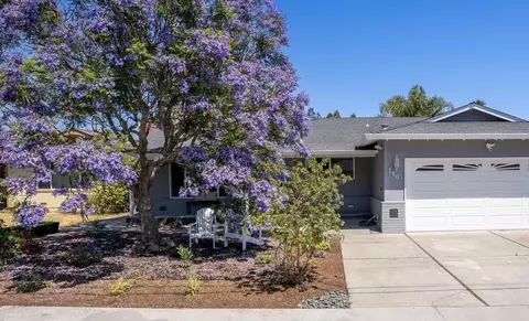 140 Suburbia Ave, Santa Cruz, CA 95062
