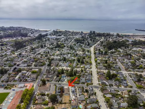 1221 Broadway, Santa Cruz, CA 95062