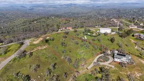 41176 Lilley Mountain Dr, Coarsegold, CA 93614