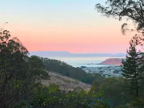 00 Adobe Dr, Pacifica, CA 94044