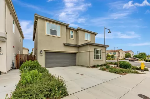 500 Duran Dr, Hollister, CA 95023