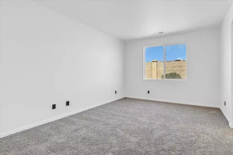 1233 Greenleaf Loop, Greenfield, CA 93927 photo 17