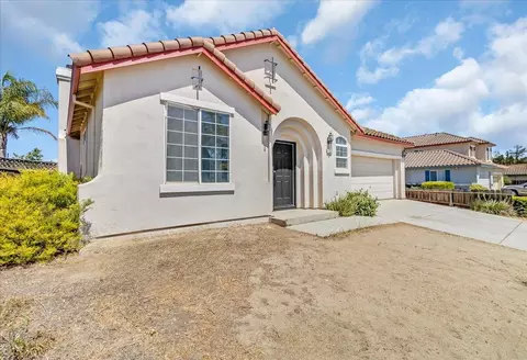 1233 Greenleaf Loop, Greenfield, CA 93927 photo 4