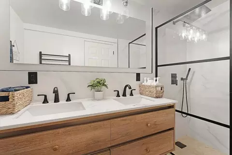 Bath - 1003 Laurel Gln, Soquel, CA 95073 photo 3 of 5