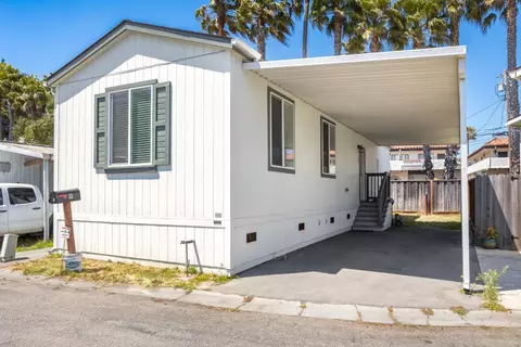 692 38th 9, Santa Cruz, CA 95062