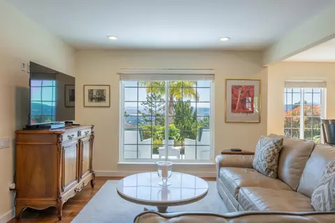 Living - 6 Huckleberry Ct, Monterey, CA 93940 photo 2 of 6