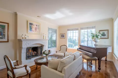 Living - 6 Huckleberry Ct, Monterey, CA 93940 photo 5 of 6