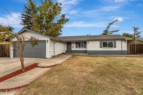 6883 Langmuir Ln, Dublin, CA 94568 photo 2
