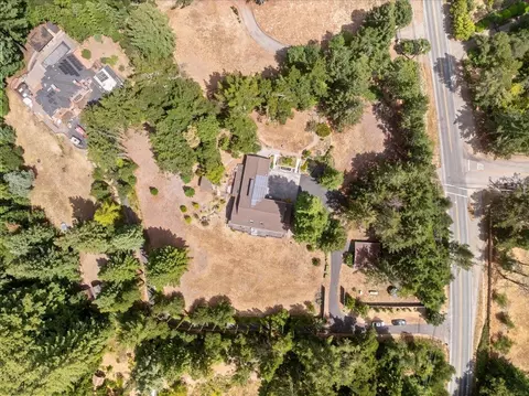 View/Area - 23435 Summit Rd, Los Gatos, CA 95033 photo 4 of 5