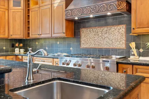 Kitchen - 23435 Summit Rd, Los Gatos, CA 95033 photo 3 of 4