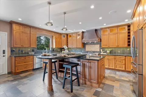 Kitchen - 23435 Summit Rd, Los Gatos, CA 95033 photo 2 of 4