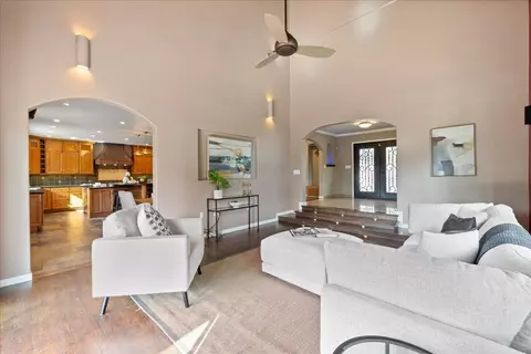 Living - 23435 Summit Rd, Los Gatos, CA 95033 photo 2 of 4