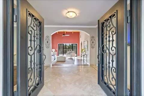 Entry Way - 23435 Summit Rd, Los Gatos, CA 95033 photo 2 of 6