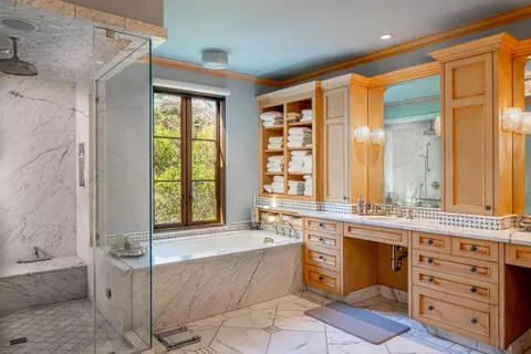 Bath - 1565 Riata Rd, Pebble Beach, CA 93953 photo 1 of 1