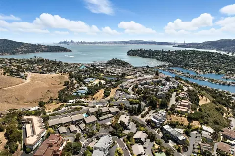 80 Marinero Cir, Tiburon, CA 94920