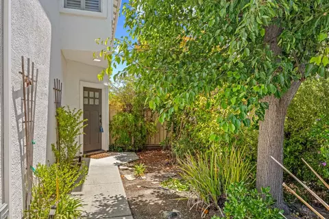 25365 Jasmine Ct, Salinas, CA 93908 photo 4
