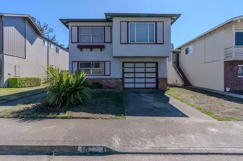 226 Crestmoor Cir, Pacifica, CA 94044