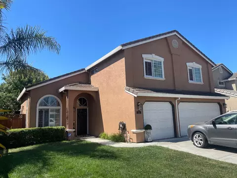 751 La Baig Dr, Hollister, CA 95023