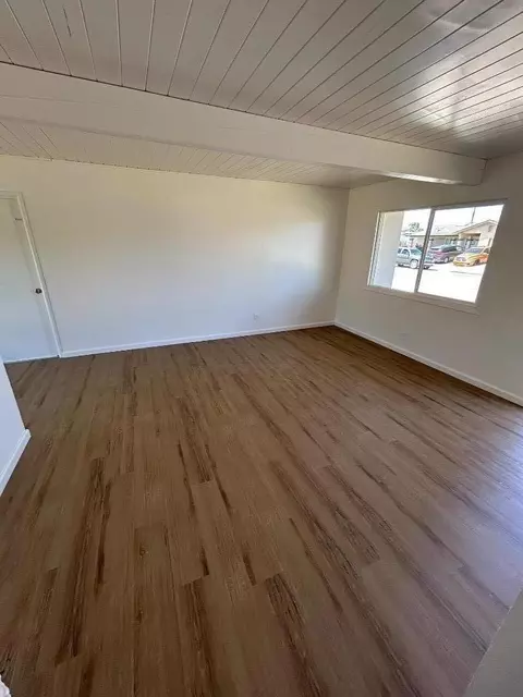 Living - 452 Vallejo St, Salinas, CA 93906 photo 4 of 4