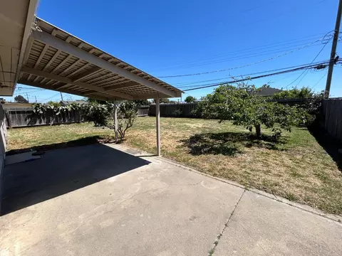 Exterior - 452 Vallejo St, Salinas, CA 93906 photo 7 of 8
